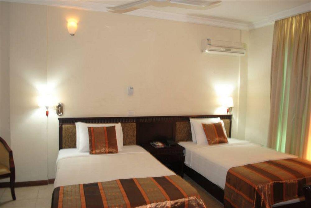 Hotel Georgia Accra Buitenkant foto