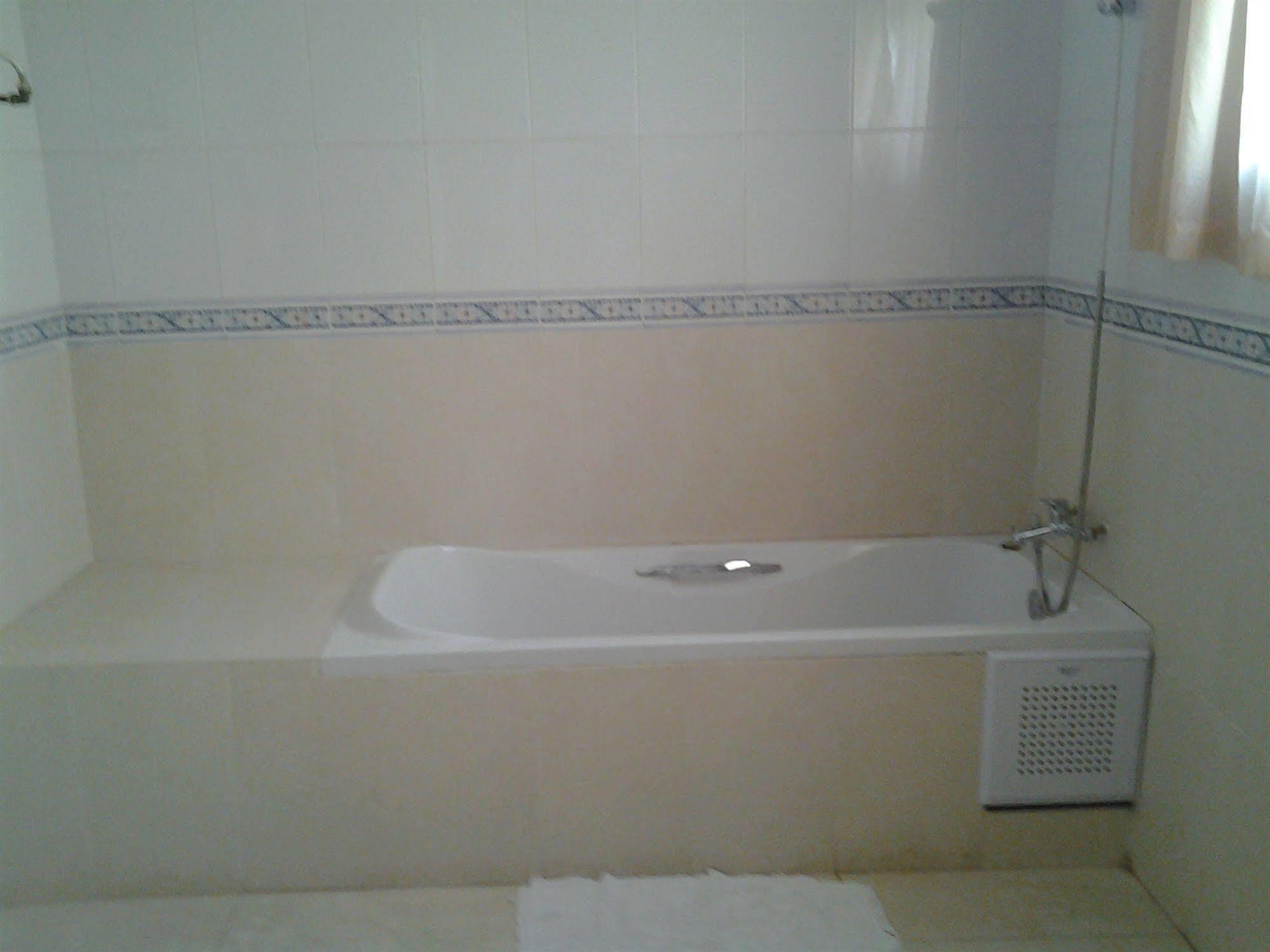 Hotel Georgia Accra Buitenkant foto